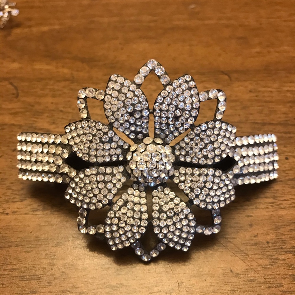 Rhinestone hair clip